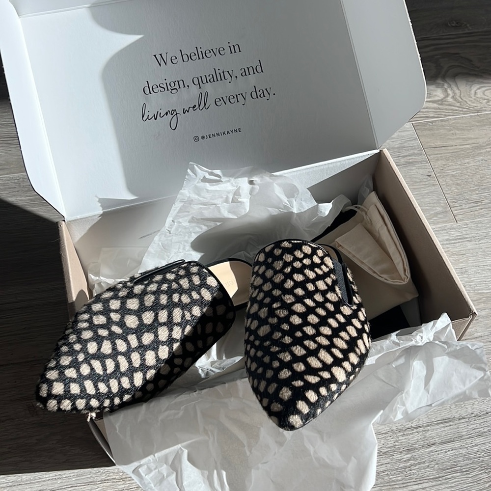 Jenni Kayne Genuine Calf Hair Mule in Giraffe 🦒